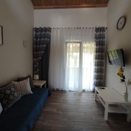 Royals Apartments Никити Экстерьер фото