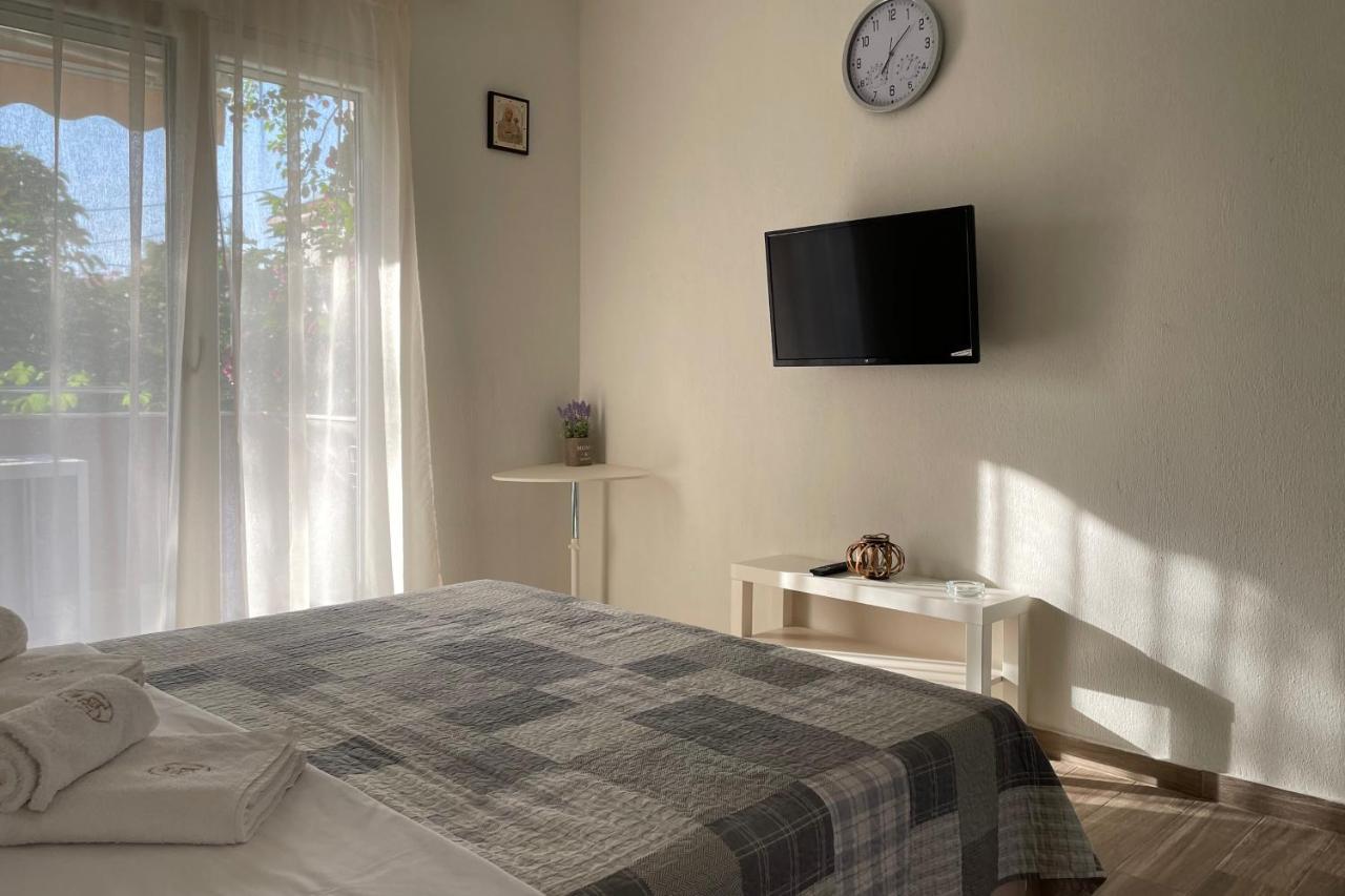 Royals Apartments Никити Экстерьер фото