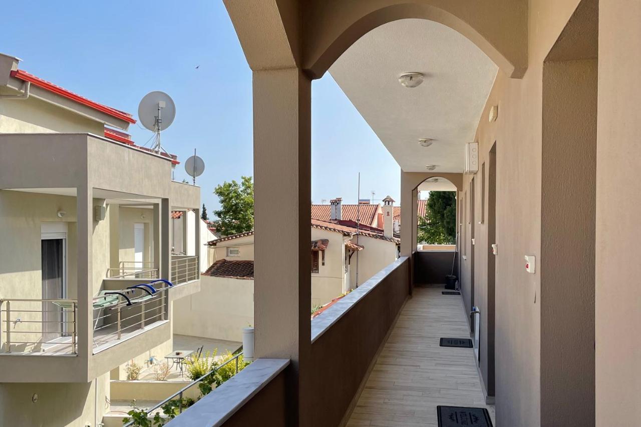 Royals Apartments Никити Экстерьер фото