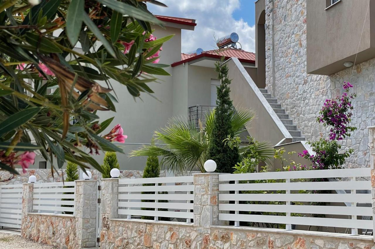 Royals Apartments Никити Экстерьер фото