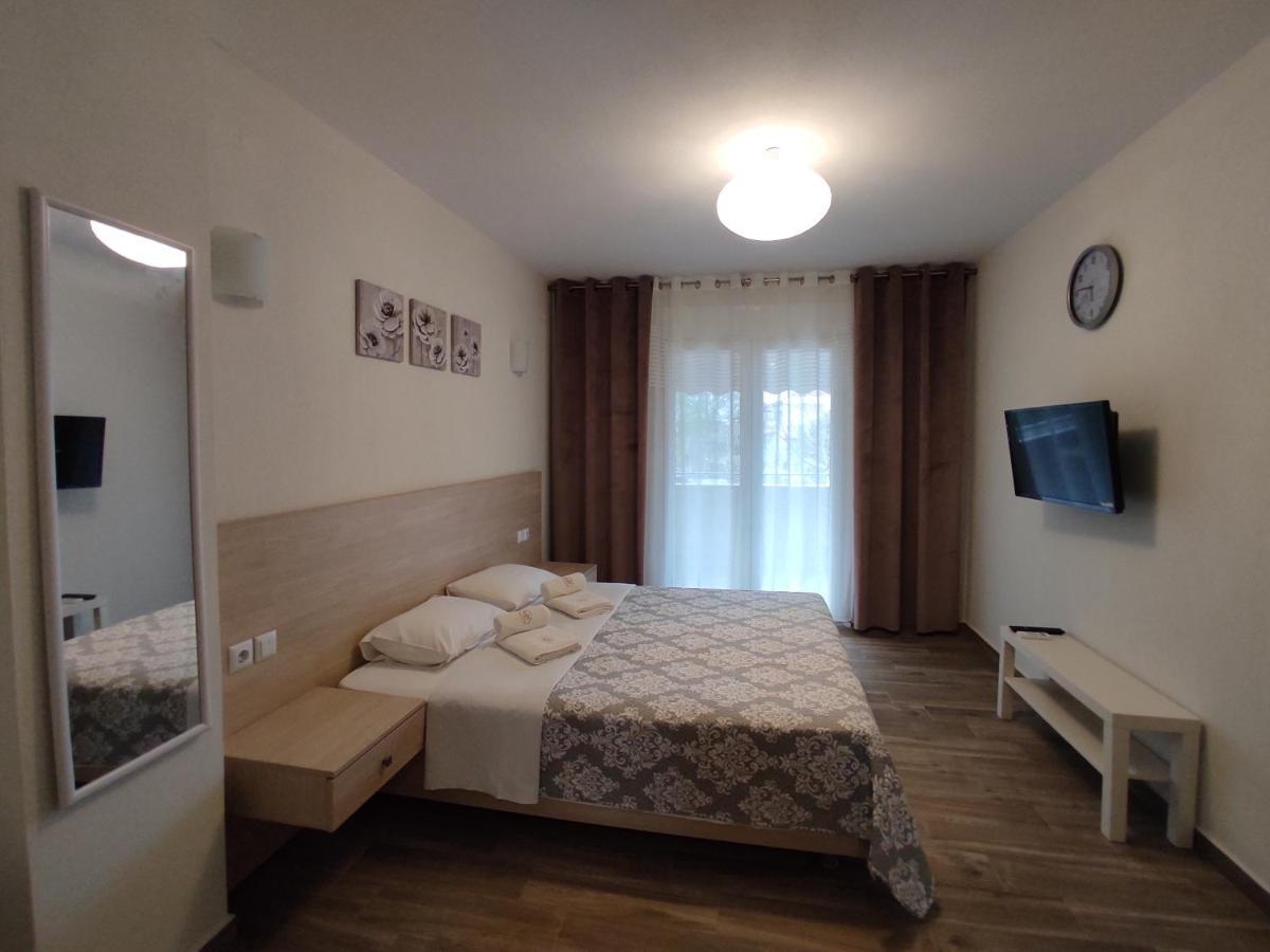 Royals Apartments Никити Экстерьер фото