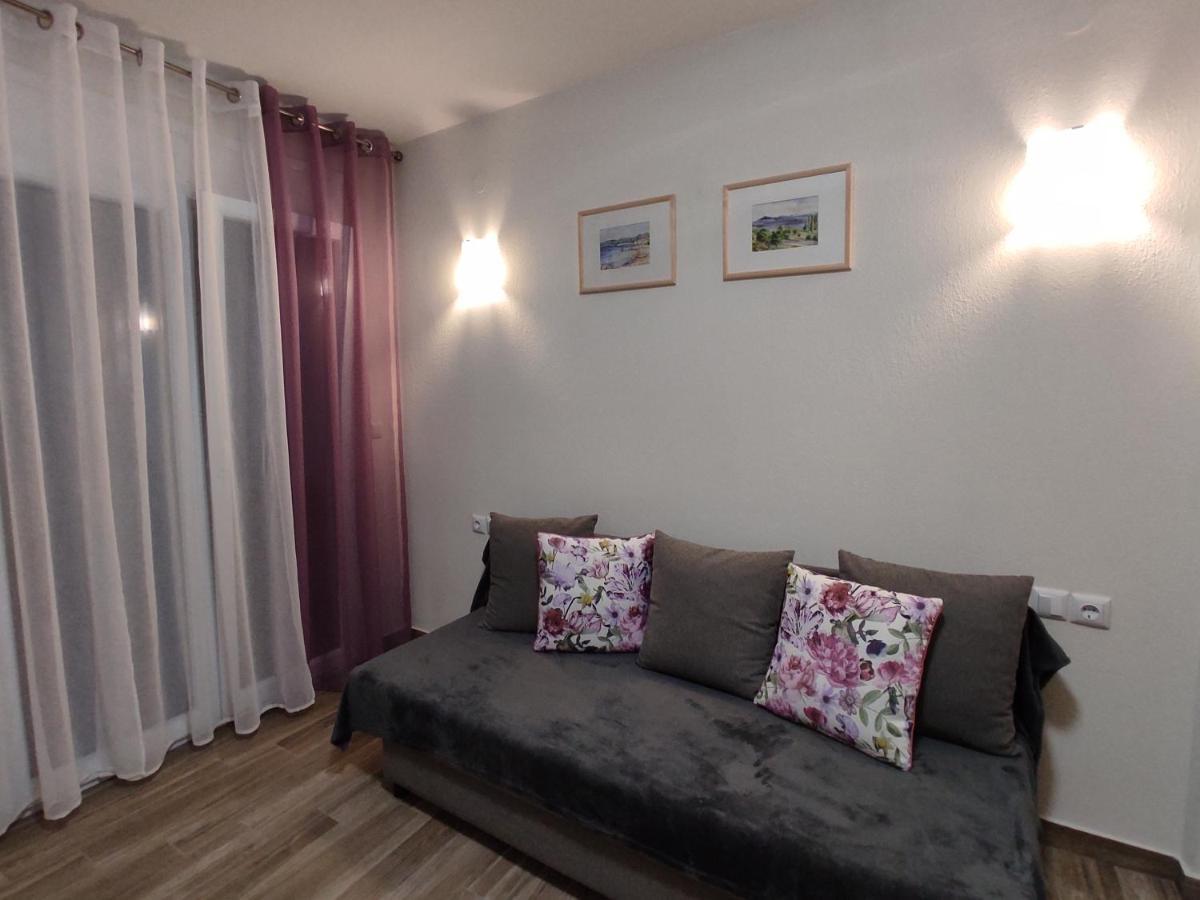 Royals Apartments Никити Экстерьер фото