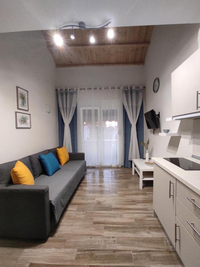 Royals Apartments Никити Экстерьер фото