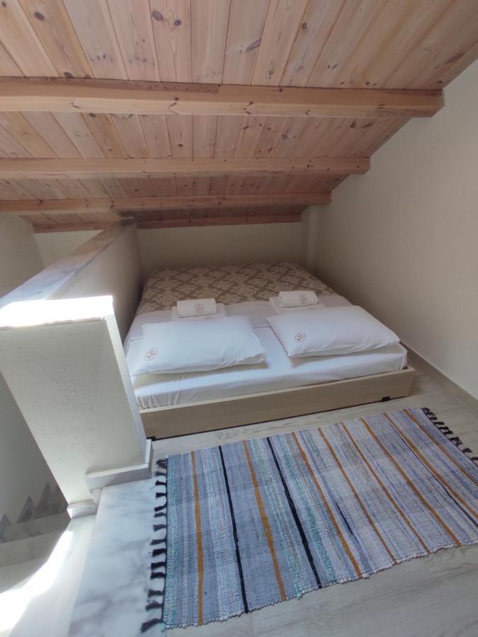 Royals Apartments Никити Экстерьер фото
