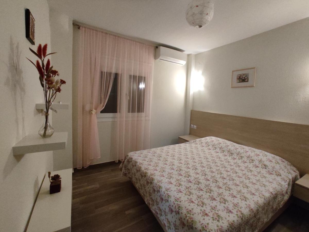 Royals Apartments Никити Экстерьер фото