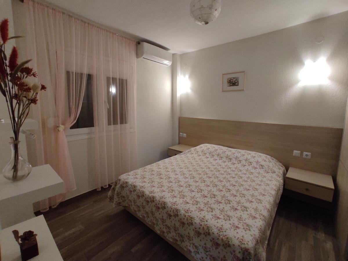 Royals Apartments Никити Экстерьер фото